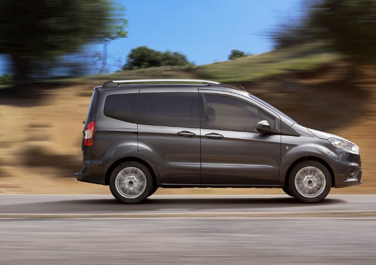 2022 Ford Tourneo Courier 1.5 TDCi Titanium Plus Technical Specifications