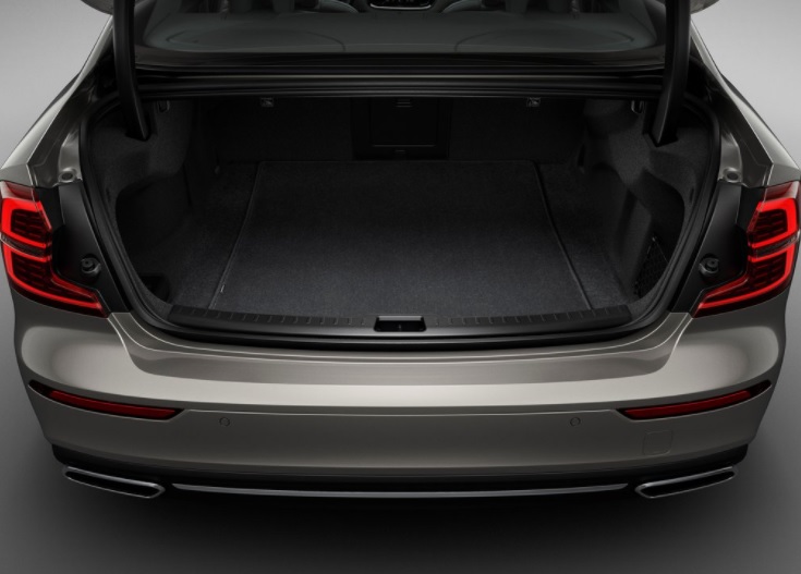 2021 Volvo S60 2.0 B5 250 HP Boot Space