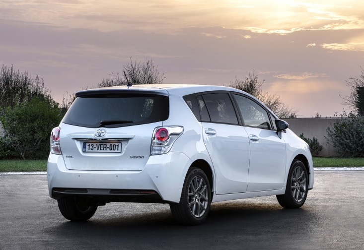 2017 Toyota Verso 1.6D 4D Premium Technical Specifications