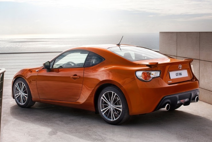 2016 Toyota GT 86 2.0 GT Technical Specifications