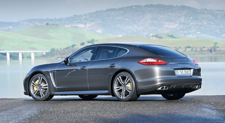 2014 Porsche Panamera 4.8 GTS Technical Specifications