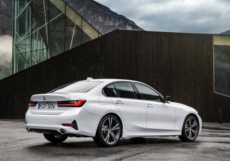 2021 BMW 3 Series 320i 1.6 Luxury Line Technical Specifications