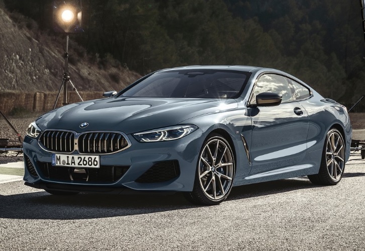 2025 BMW 8 Series 840i 3.0 xDrive Cabrio 340 HP Boot Space