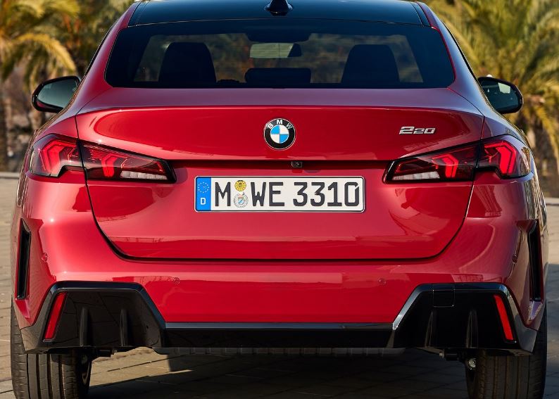 2025 BMW 2 Series 220 1.5 170 HP Boot Space