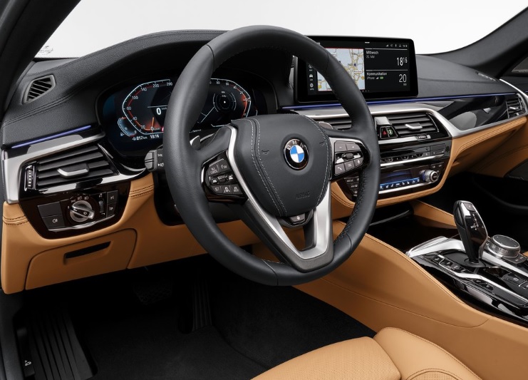 2021 BMW 5 Series 530i 2.0 xDrive Special Edition Luxury Line Technical Specifications
