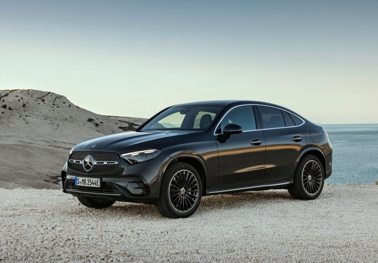 2025 Mercedes GLC 300d 2.0 4Matic 269 HP Boot Space