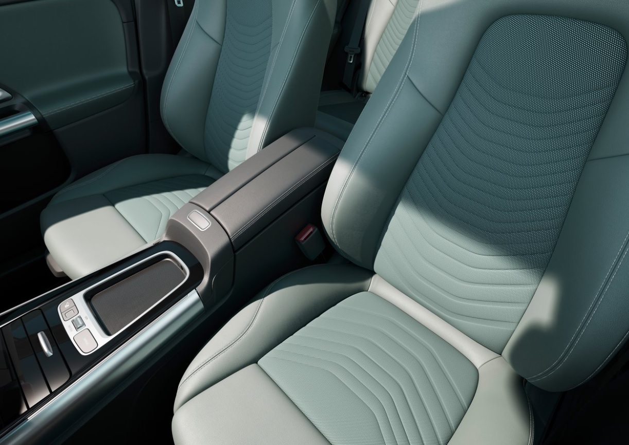 2025 Mercedes B Series B200 1.3 163 HP Boot Space