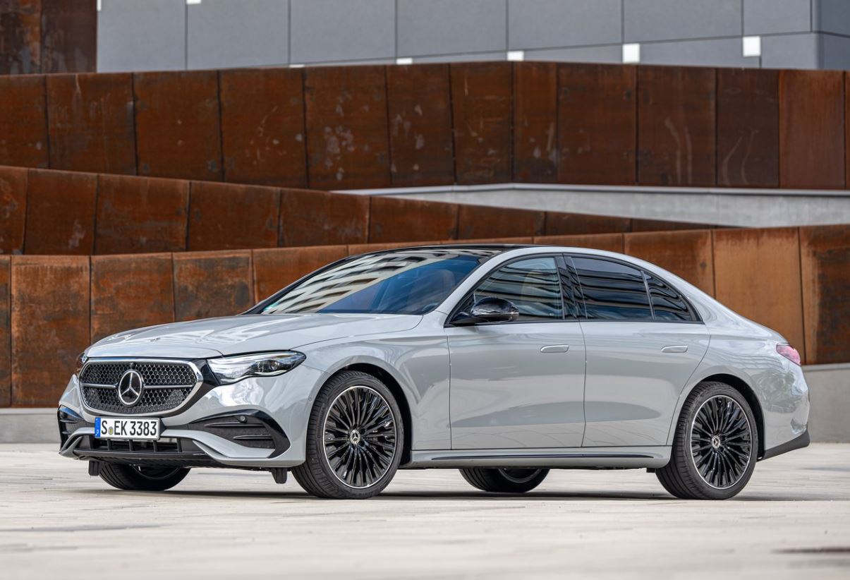 2025 Mercedes E Series E180 1.5 170 HP Boot Space